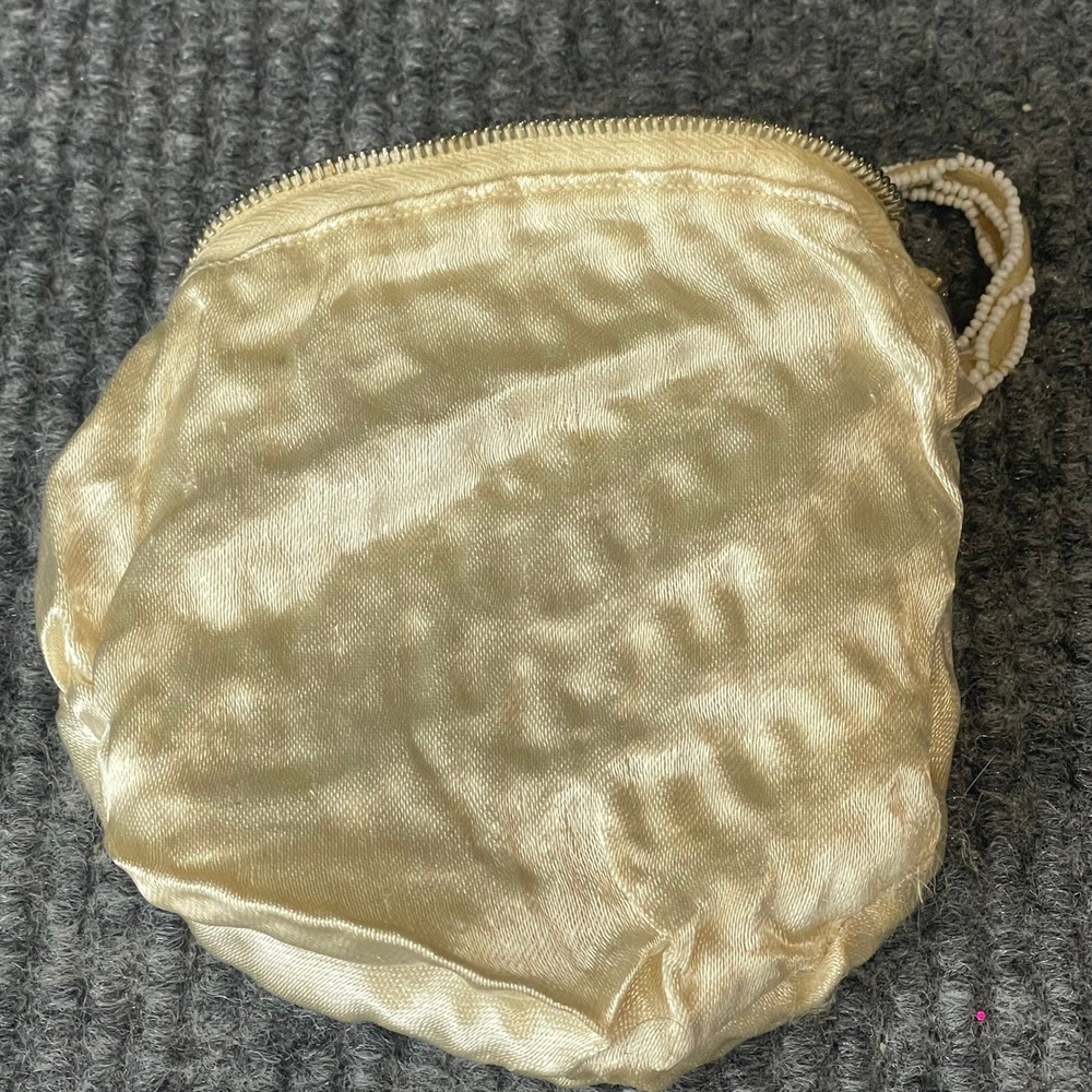 Vintage Handmade Beaded Micro Handbag Coin Champagne Pastel Scalloped Belgium‎ - Picture 10 of 13